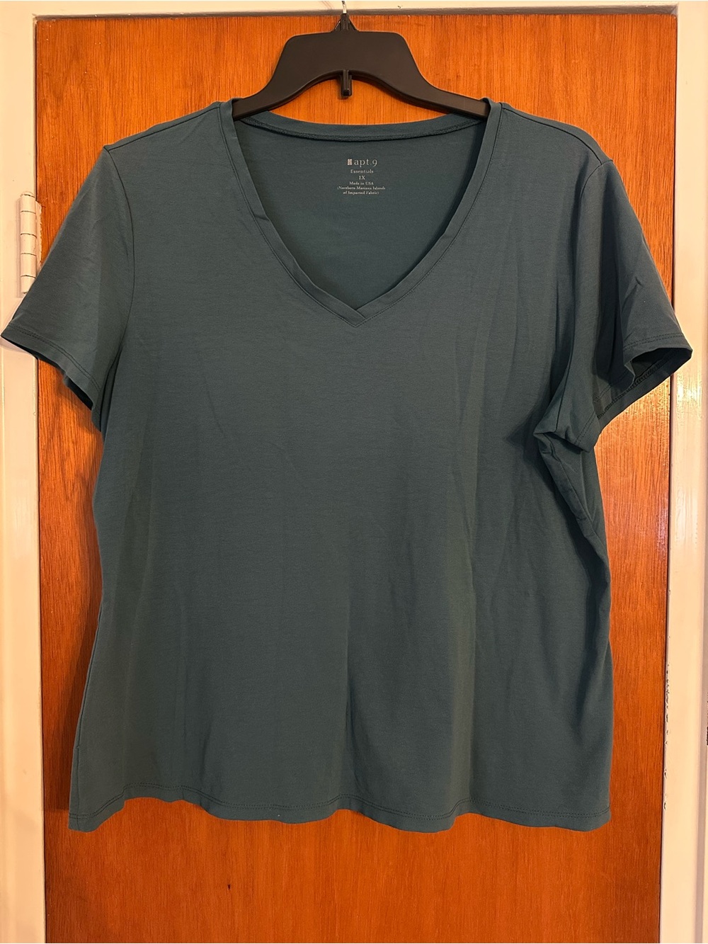 Apt. 9 Women's V-Neck Tee in Teal Green